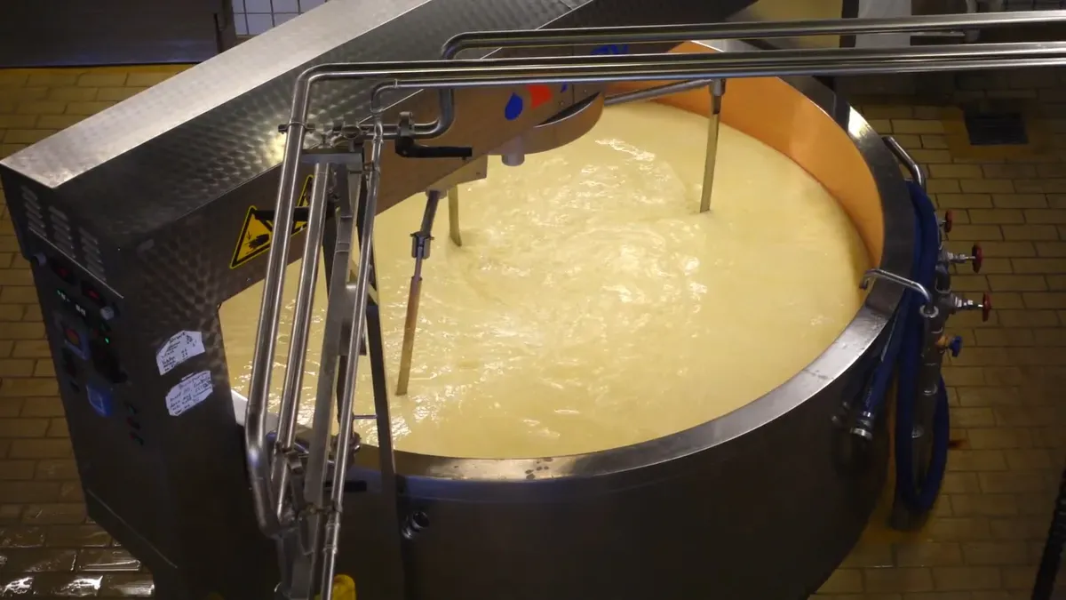 Large Bowl Stand Mixers Maximize Capacity