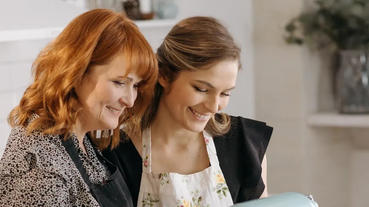 High-Speed Stand Mixer or Hand Mixer Which Is Best for Home Bakers